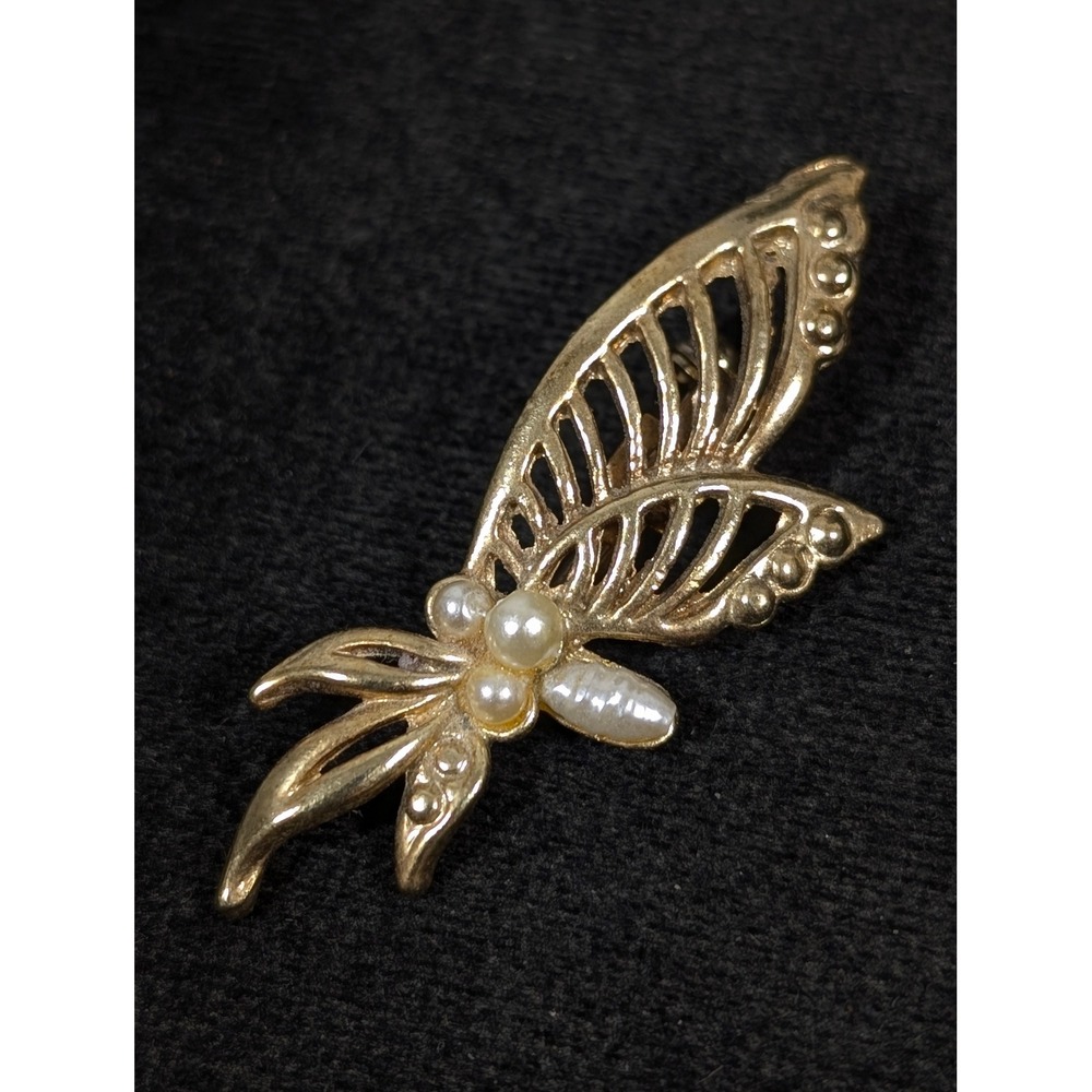 Vintage Antiqued Gold Tone Leaf Brooch Faux Pearl Textured Statement Pin‎